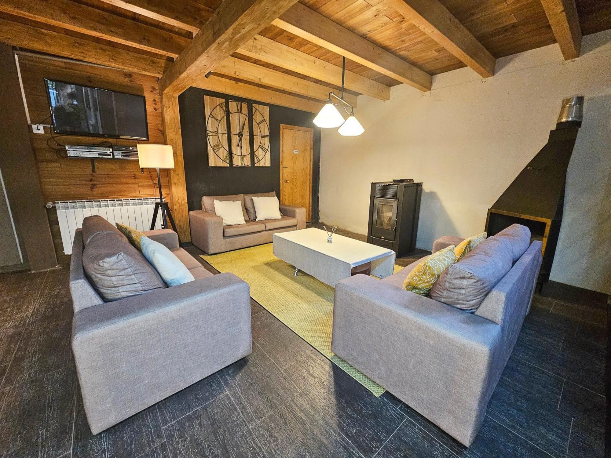 Hostel Backpacker Solopuent Кастьельо-де-Хака Экстерьер фото