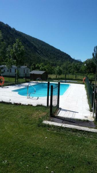 Hostel Backpacker Solopuent Кастьельо-де-Хака Экстерьер фото